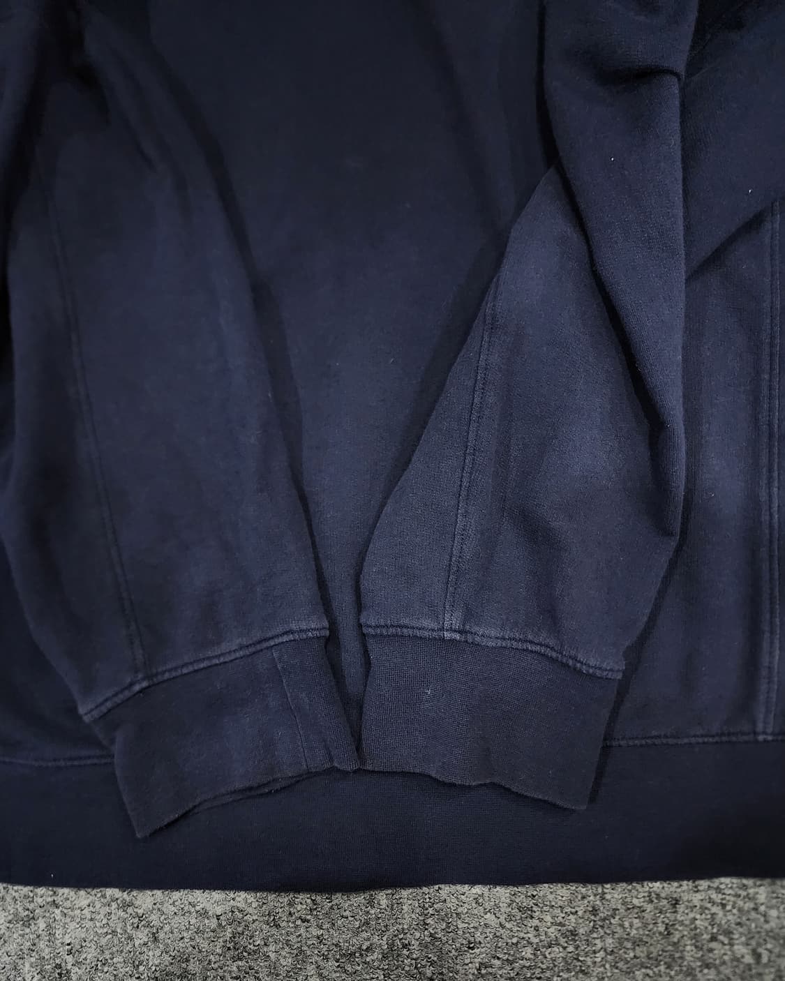 CP 컴퍼니 사선 지퍼 디테일 렌즈와펜 슬리브 긴팔티 XXL 상품이미지5