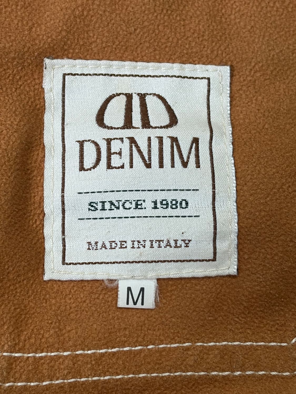 투모로우랜드 이태리 별주 레더 트러커 자켓 상품이미지9