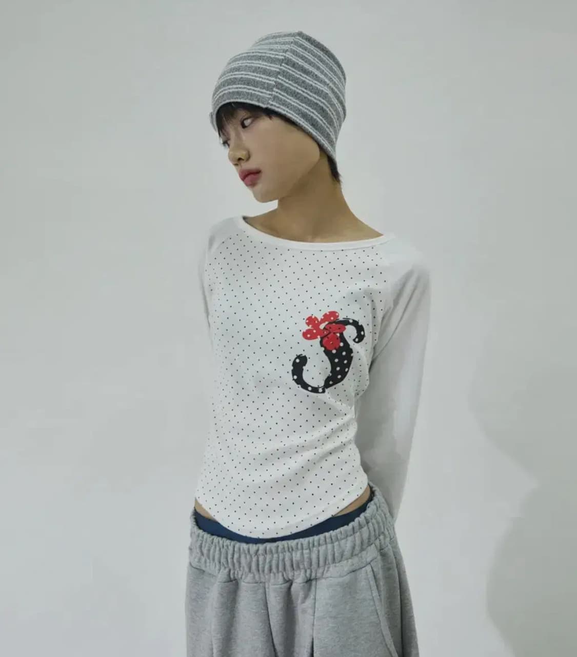 슬릭글로우 도트 래글런 롱 슬리브 상품이미지2