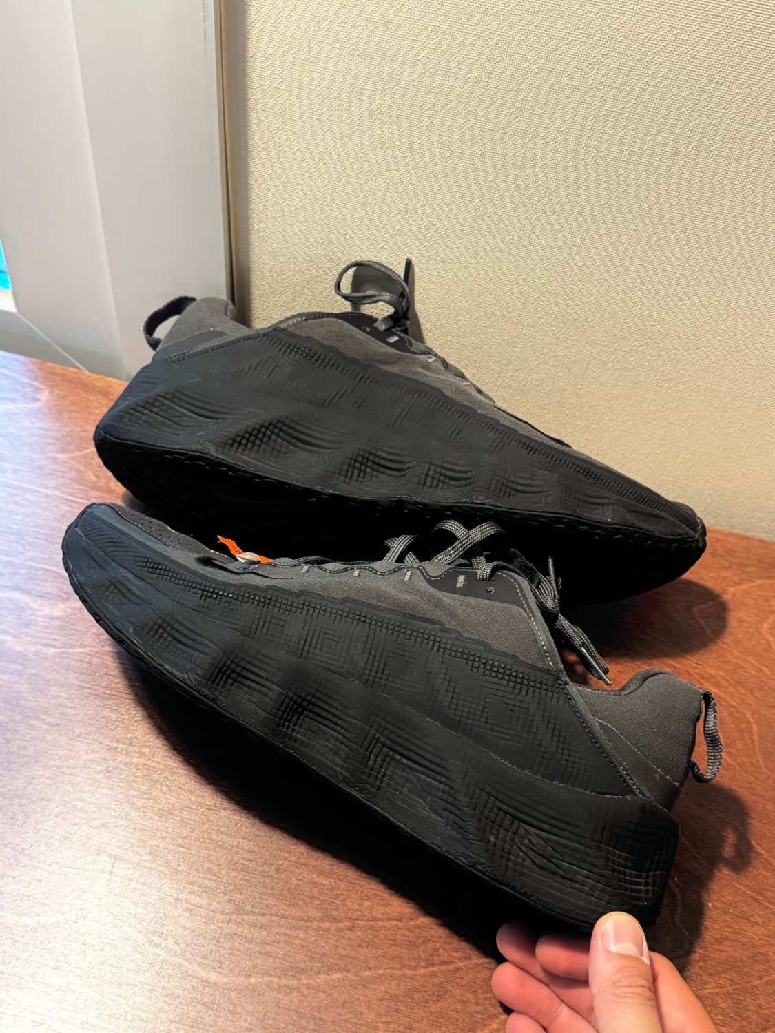 나이키 혜인서 콜라보 아바로버 스니커즈 280 세탁완료 15만원 상품이미지4