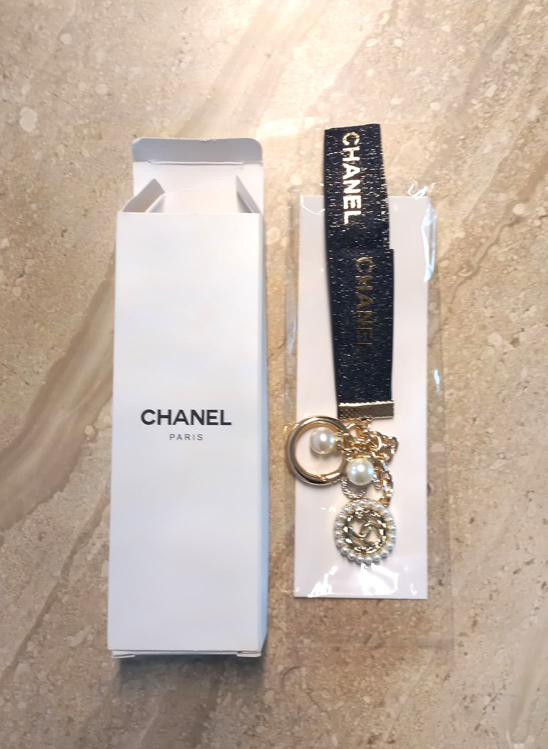 샤넬 CHANEL 블랙 키링 (새제품) 상품이미지5
