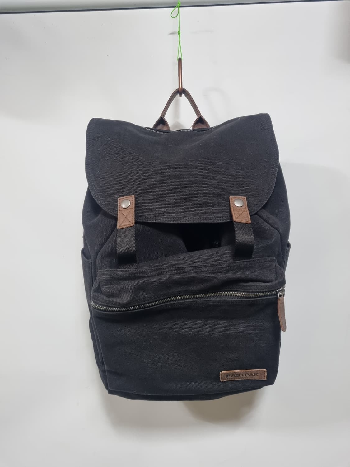 이스트팩 캔버스 백팩 블랙 상품이미지1