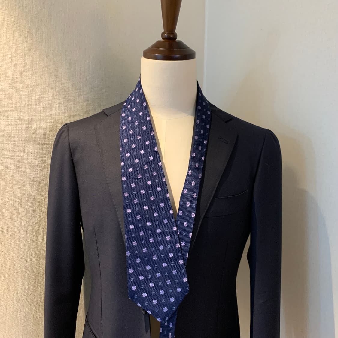 샤넬(CHANEL) 모노그램 로고플레이 명품넥타이 A등급 자카드 플라워 상품이미지2