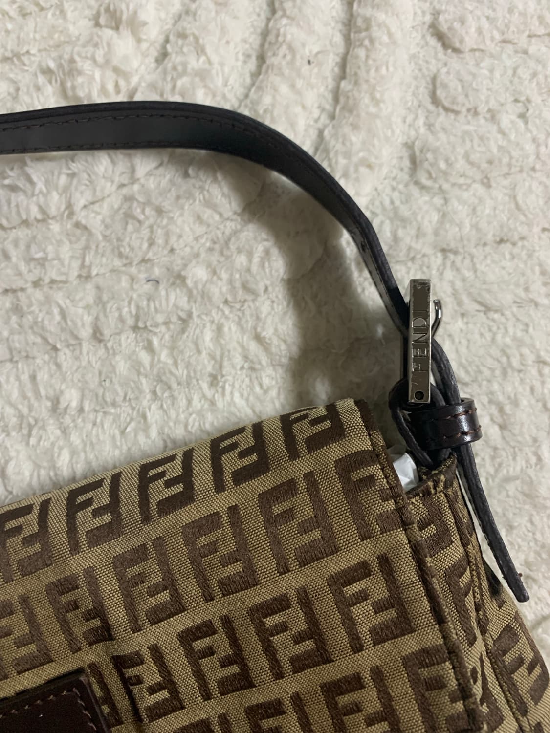 펜디 ff주카 바게트백. 정품 상품이미지3