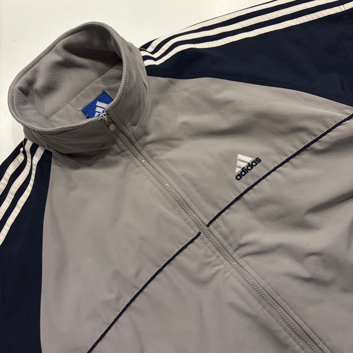 [110] 아디다스 올드스쿨 투톤 바람막이 누빔 자켓 그레이 C198 상품이미지3