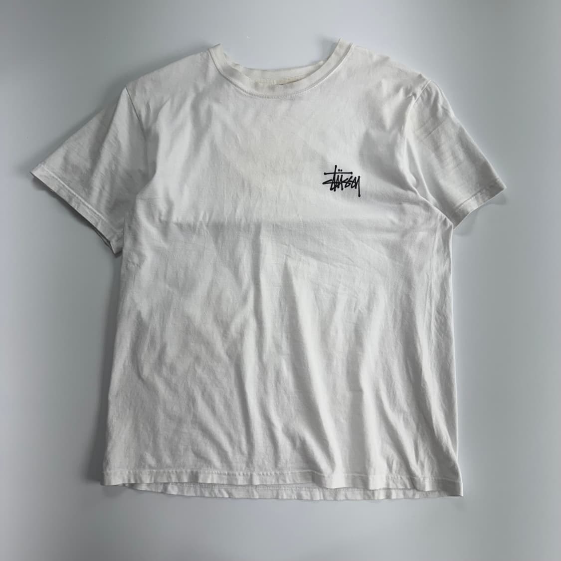 Stussy 스투시 백 블랙 로고 화이트 반팔 상품이미지3