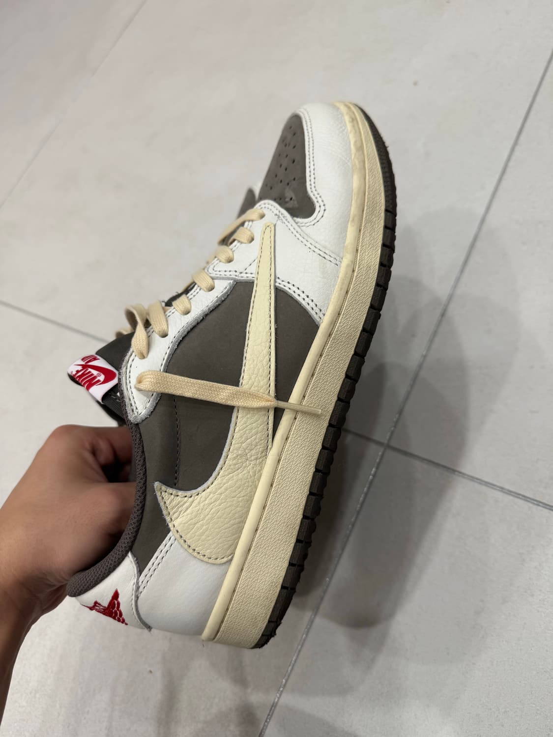 나이키 트레비스스캇 모카 상품이미지2