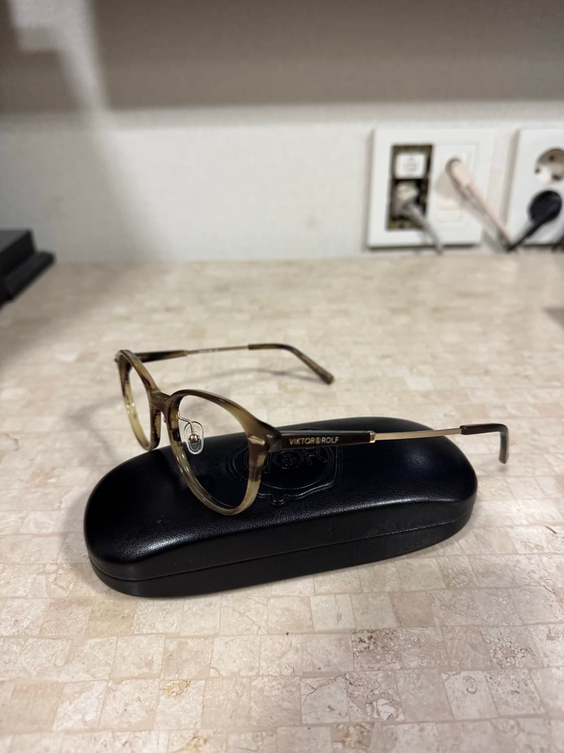 빅터앤롤프 뿔테 안경 상품이미지4