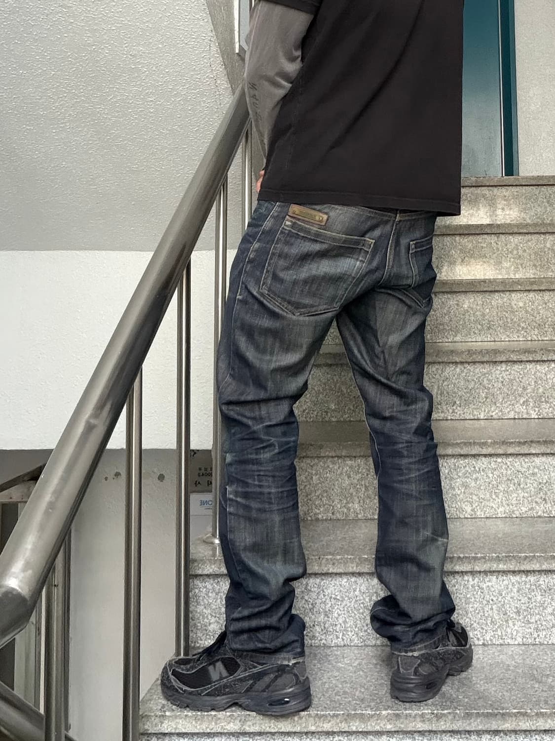 a272) 30 버버리 슬림핏 데님팬츠 상품이미지1