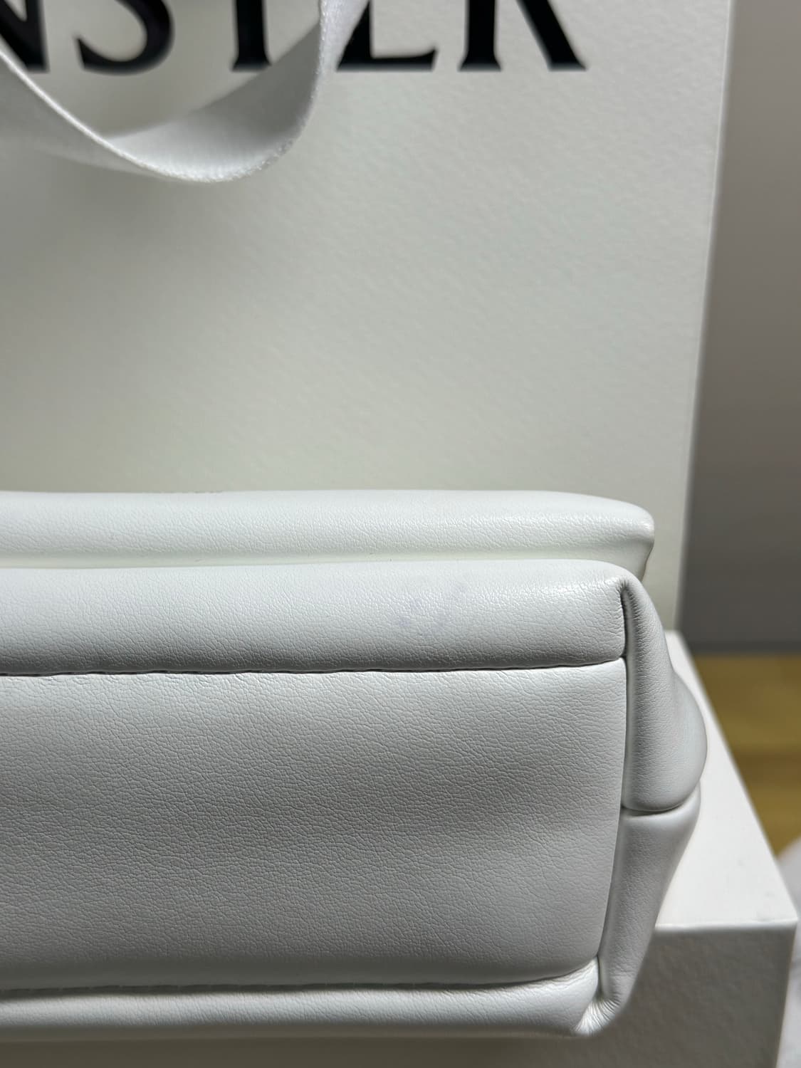 젠틀몬스터 HUE 휴이 (풀박스,새컨디션급) 상품이미지4