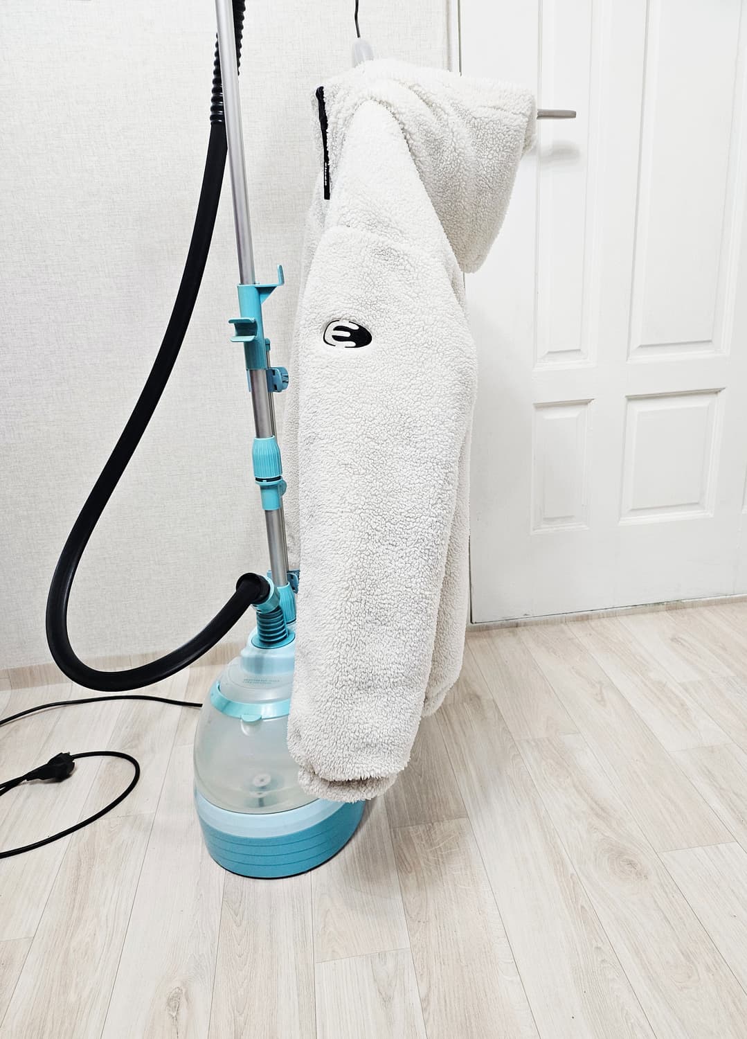 (95~100)M☆초대장급 아이더 리버시블[화이트블랙]구스다운 후리스패딩 상품이미지8