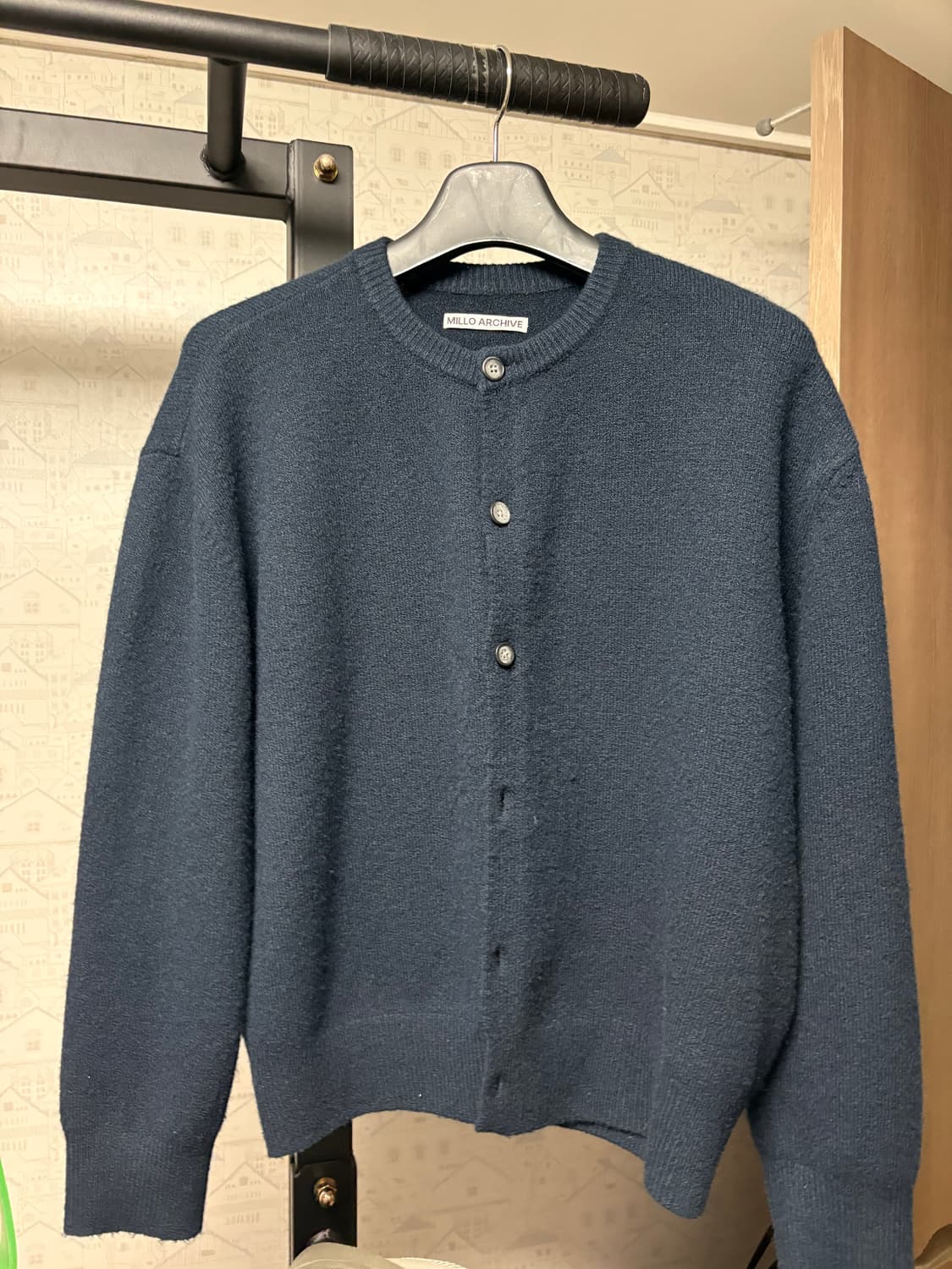 [L] 밀로 아카이브 크롭 무브 가디건 네이비 상품이미지2