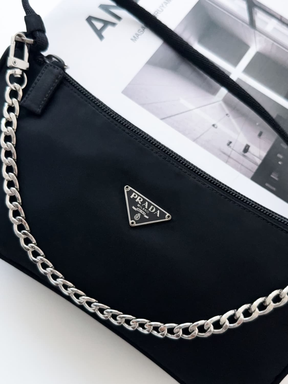 프라다 나일론 미니 숄더백 상품이미지2