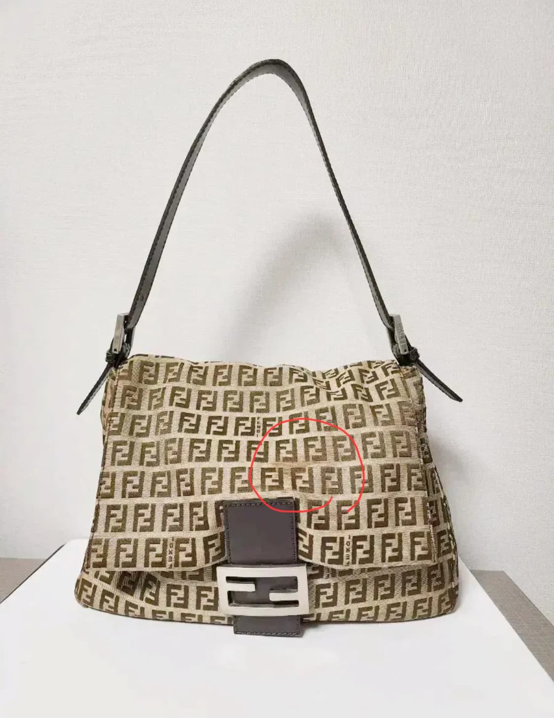 펜디 쥬카 빈티지 맘마백 상품이미지1