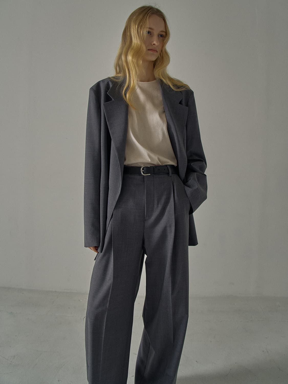 파사드패턴 오버핏 썸머 울재킷 차콜컬러 상품이미지1