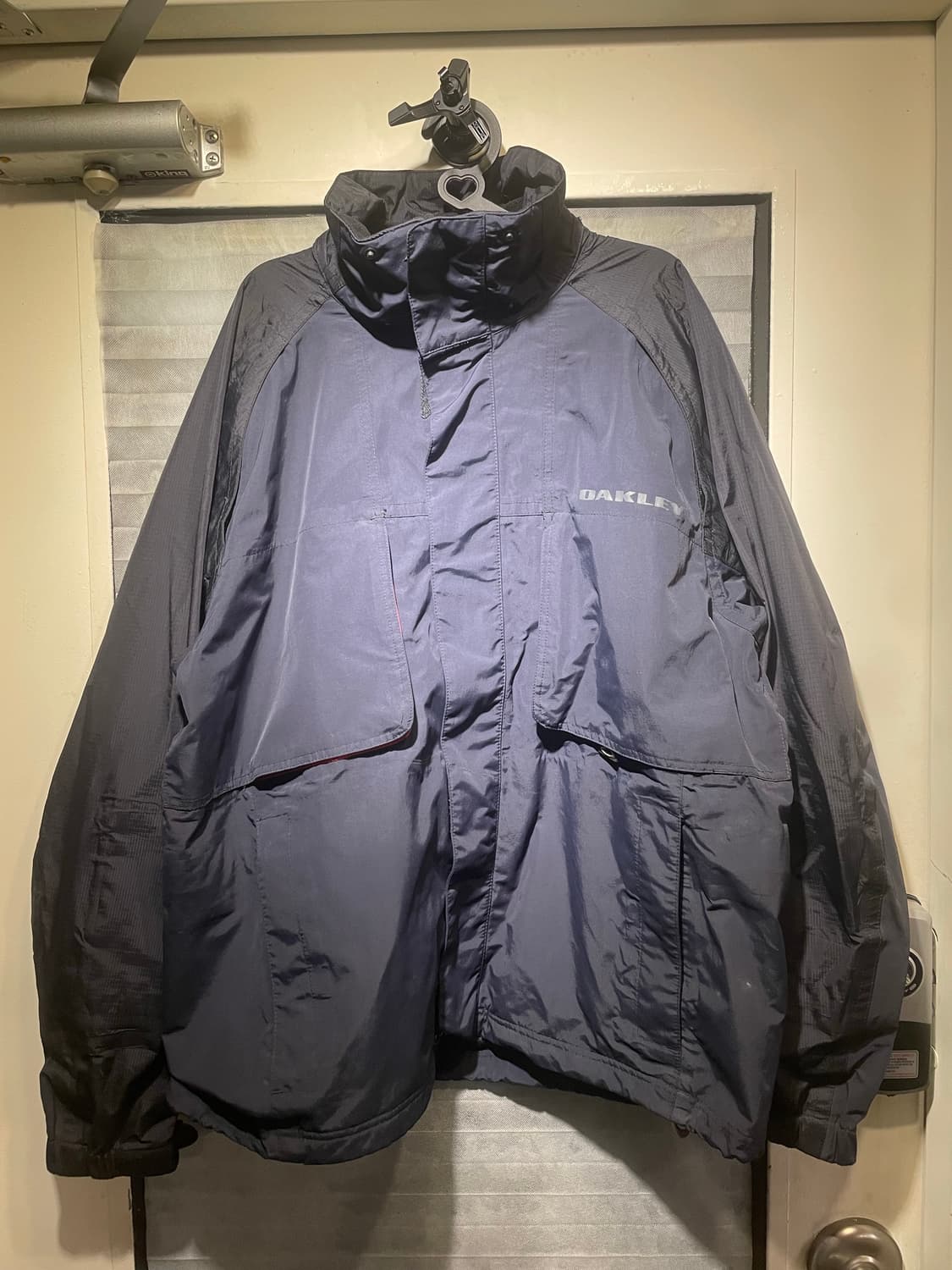 오클리 바람막이 네이비 색상 L 상품이미지1