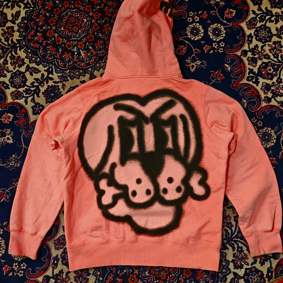 슈프림 18fw 치토 본 후드집업 핑크 상품이미지1