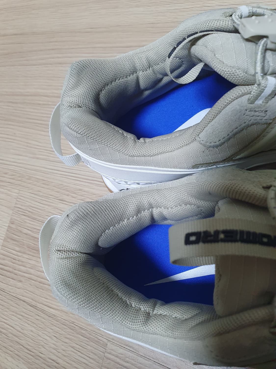 나이키 줌 보메로 룸 세일:검 라이트 스톤 255 상품이미지8