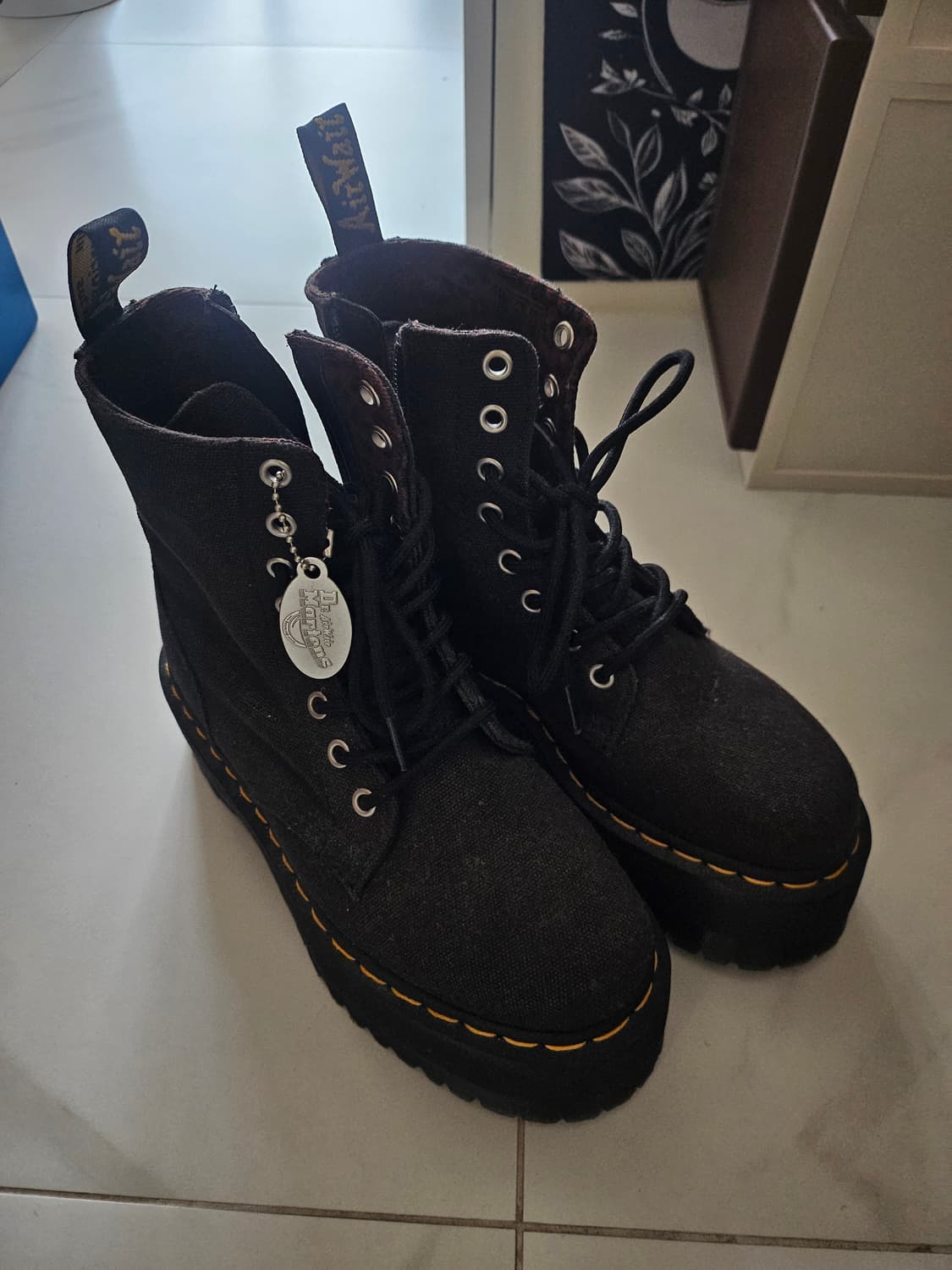 X-girl 닥터마틴 콜라보 상품이미지1