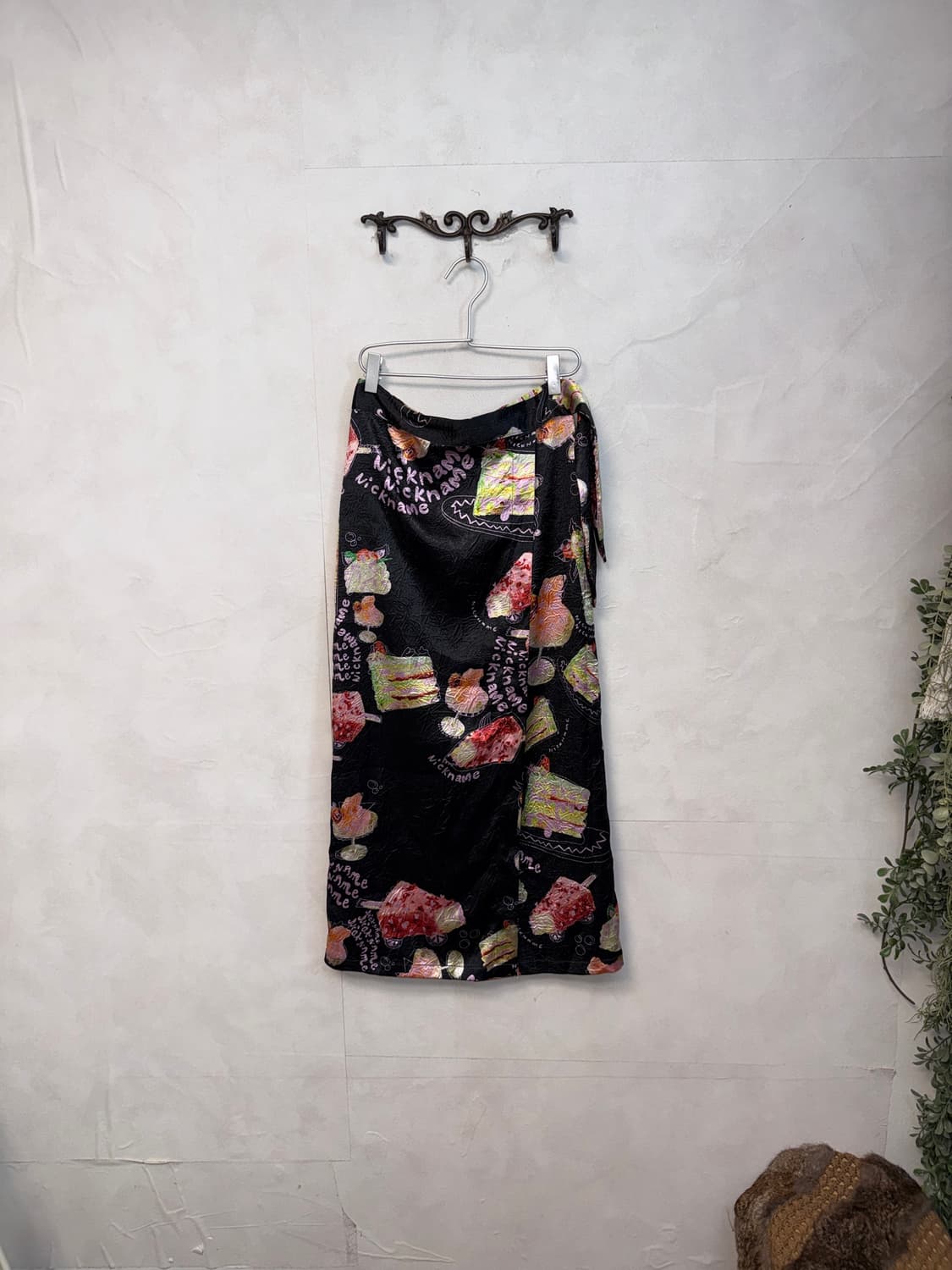 BIMBA Y LOLA black satin dessert wrap sk 상품이미지2