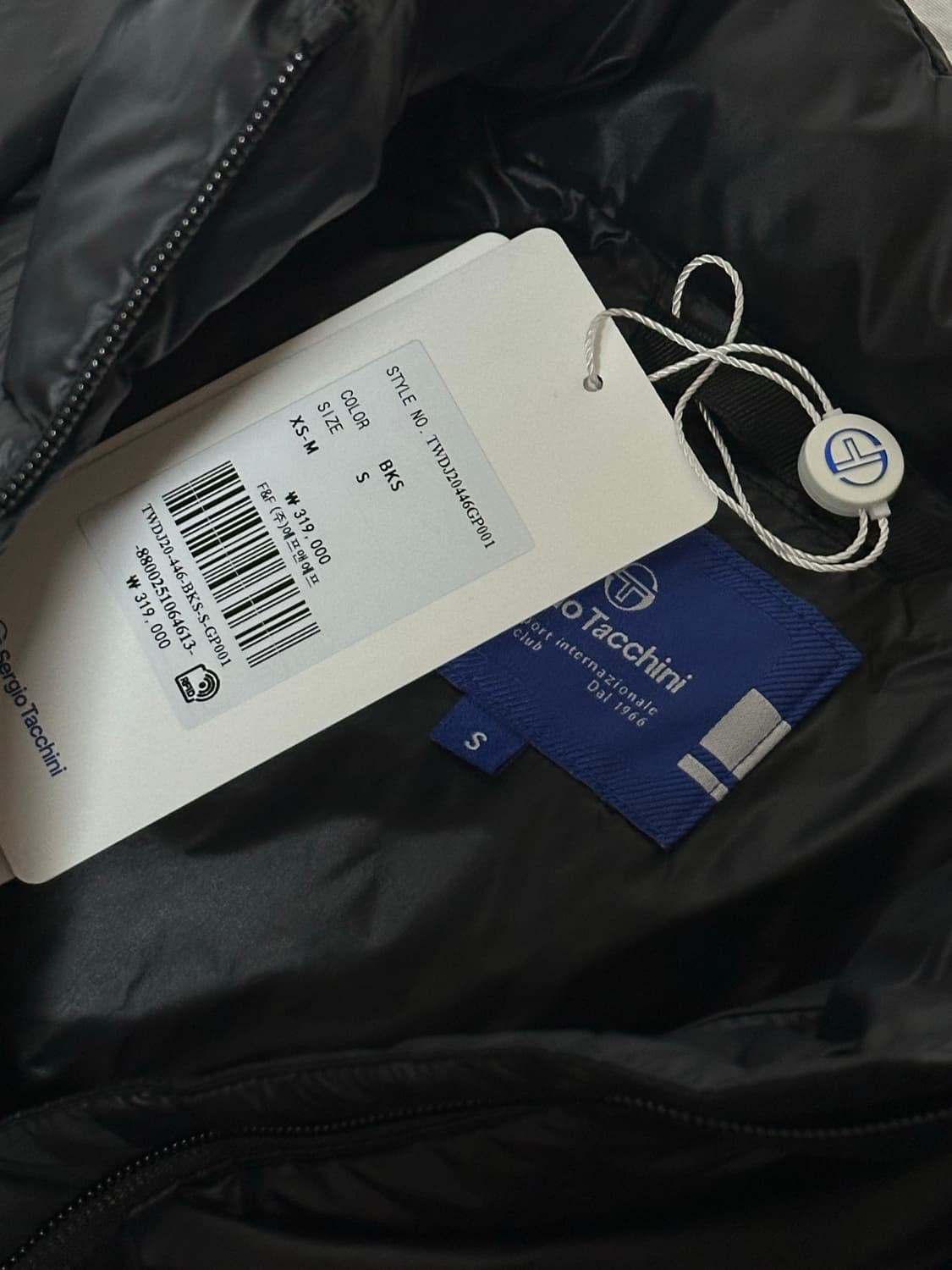 (새상품)세르지오 타키니 에어쿠쉬 패딩 S 사이즈 블랙 상품이미지5