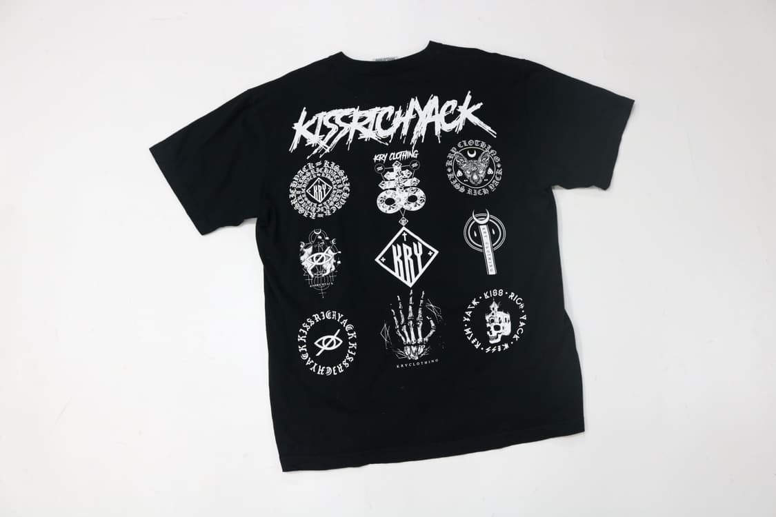 케이알와이 고딕 그래픽 멀티 로고 블랙 반팔티셔츠 상품이미지3