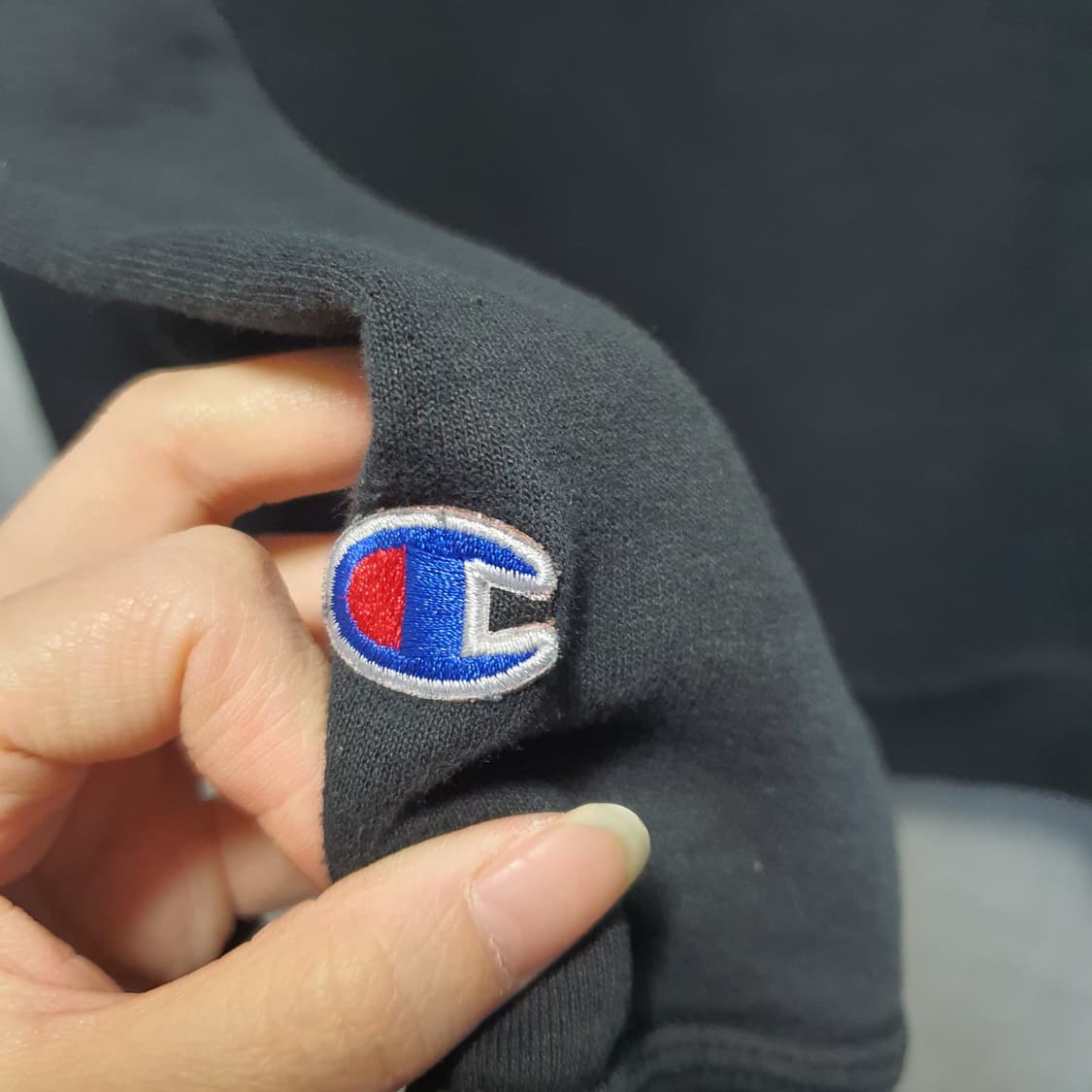 챔피온 로고 블랙  맨투맨 상품이미지4