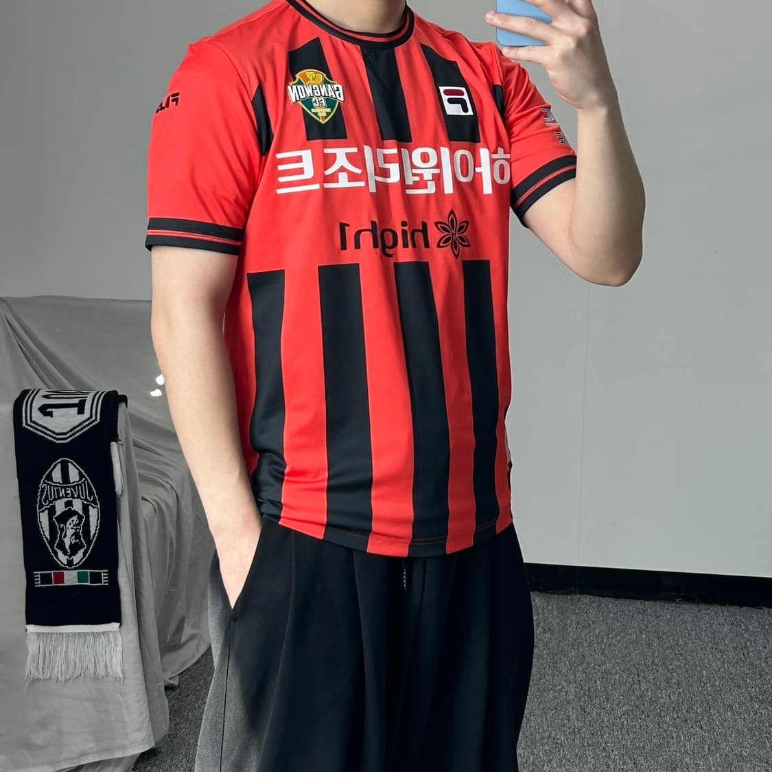 휠라 24시즌 강원FC 홈 유니폼  상품이미지2