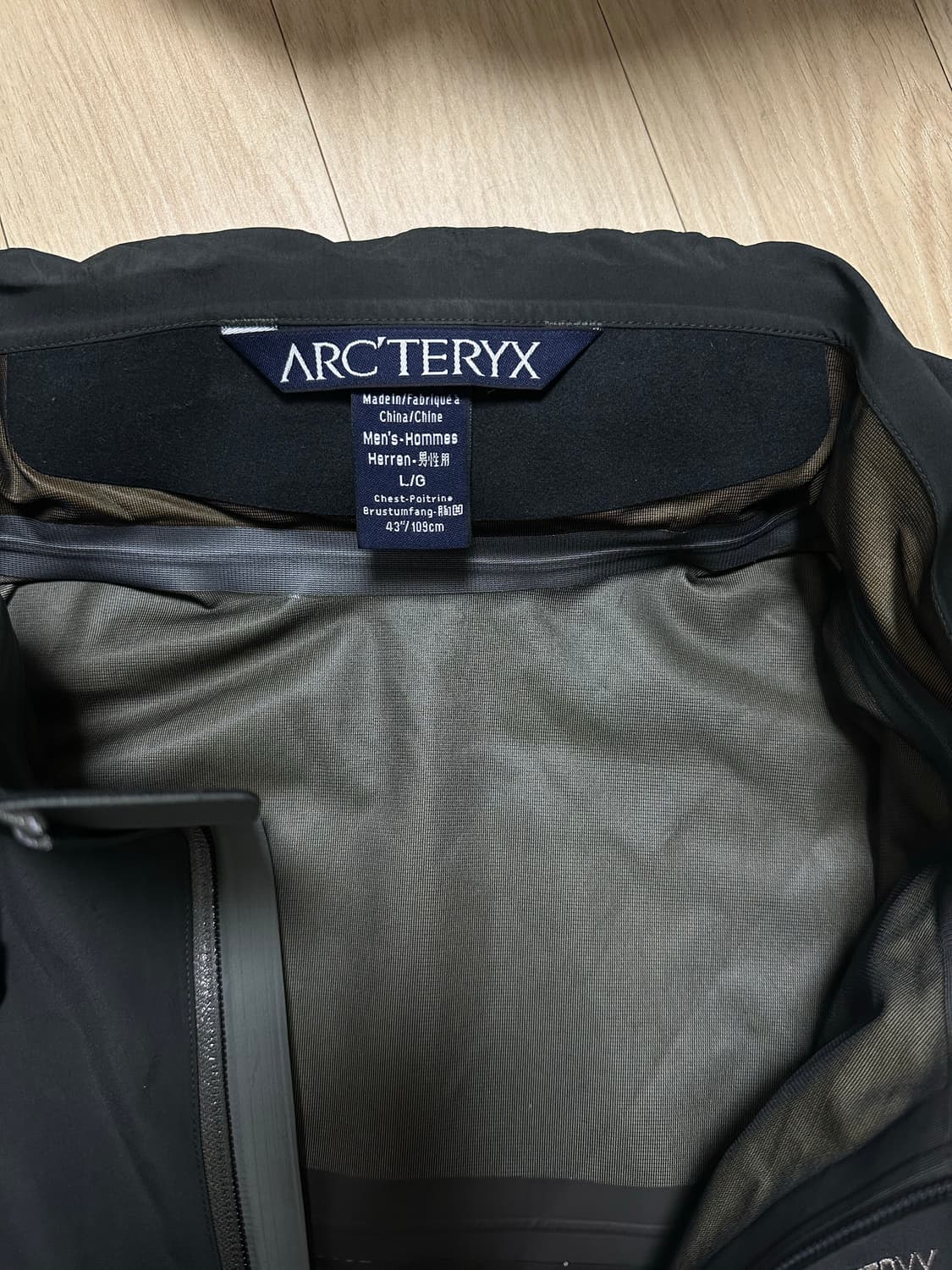 아크테릭스 고어텍스 바람막이 105 상품이미지2