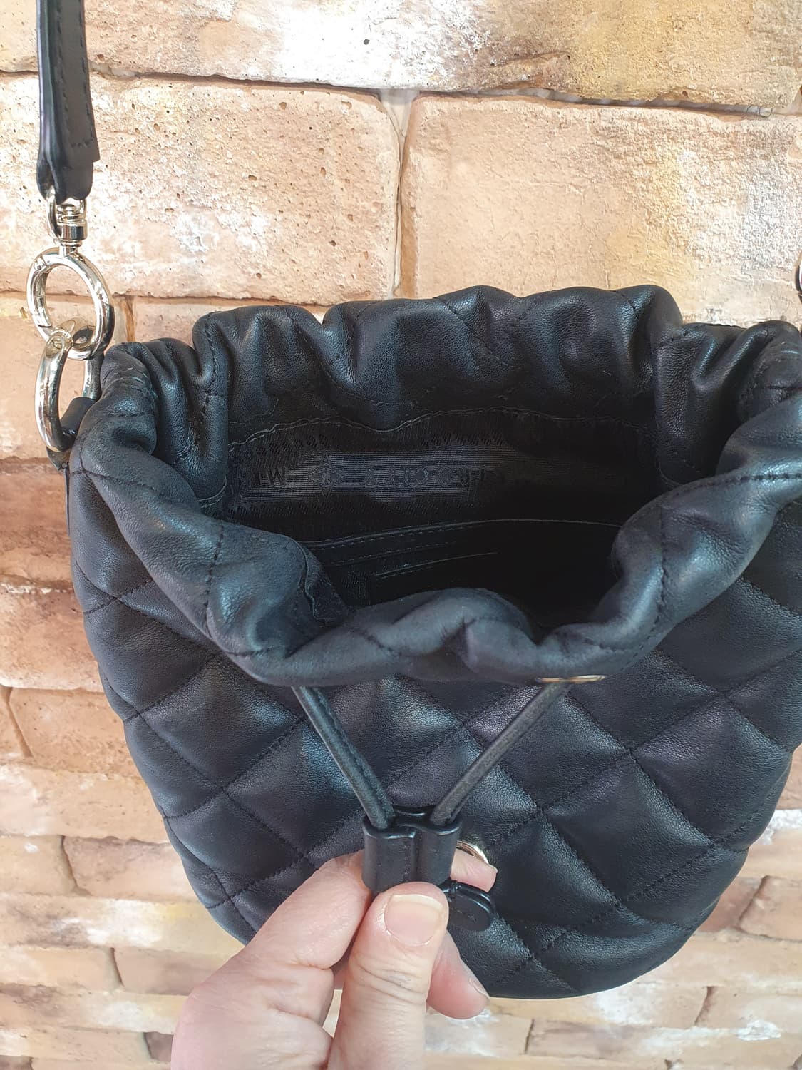 메트로시티 퀼팅버킷백 상품이미지7