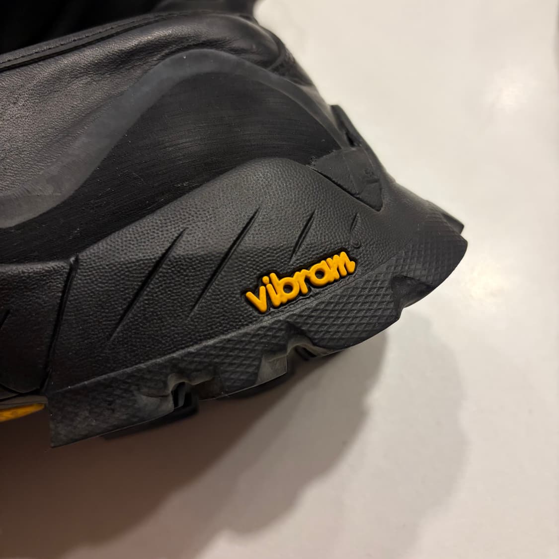 [275/43] ROA 로아 하이킹 비브람 올블랙 레더 로퍼 상품이미지2