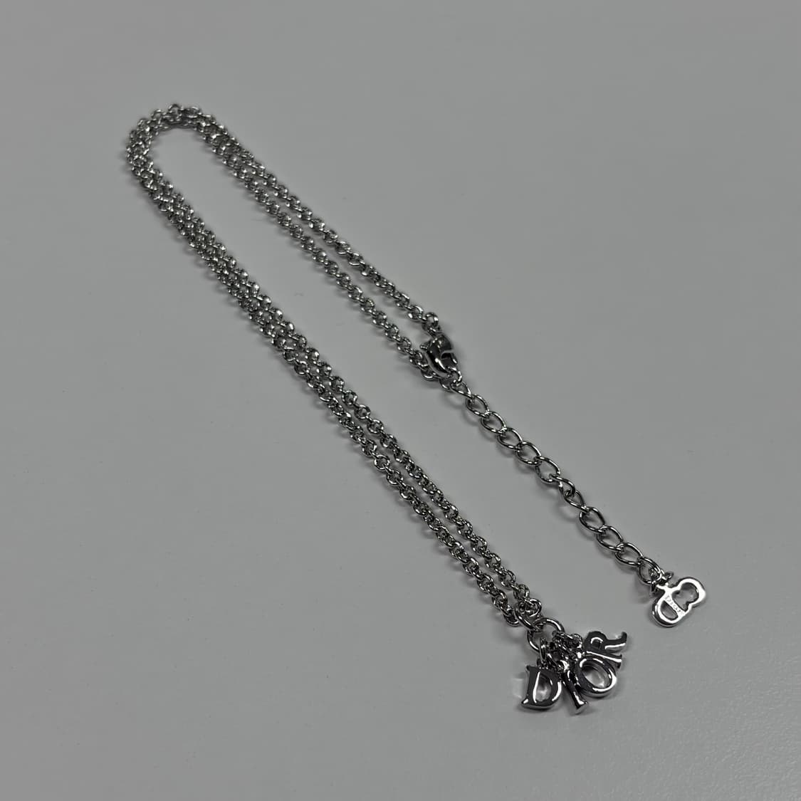 디올 이니셜 달랑이 목걸이 상품이미지10