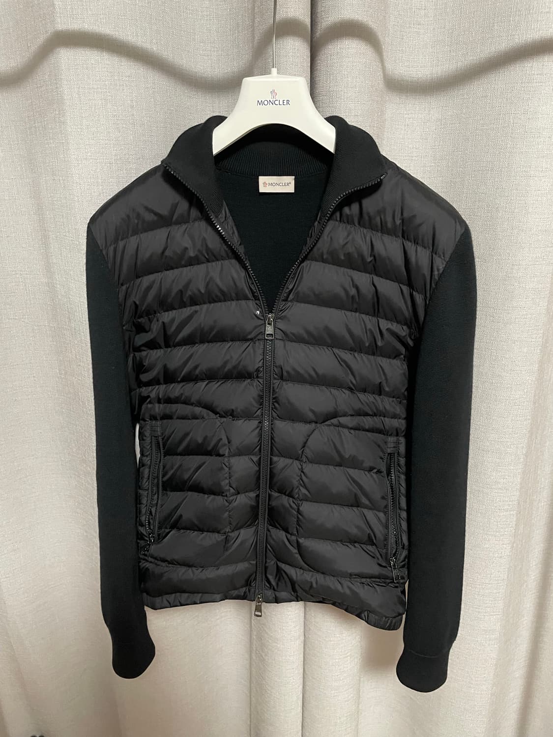 {정품} 몽클레어 니트패딩 김현우패딩 L사이즈 급처 상품이미지1