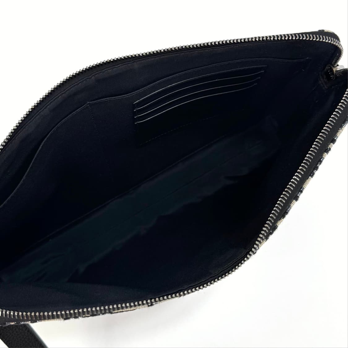 디올 오블리크 자카드 스트랩 클러치백 (2OBCA251YSE) 상품이미지9