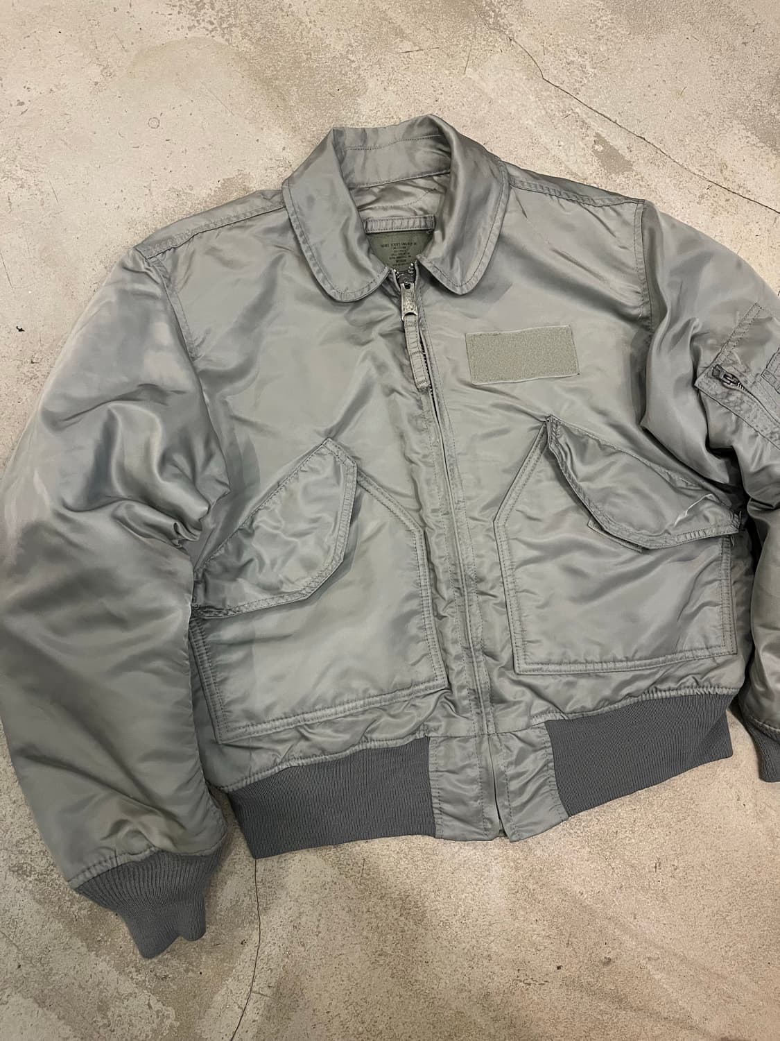 빈티지 알파 CWU-45P 실버그레이 상품이미지2