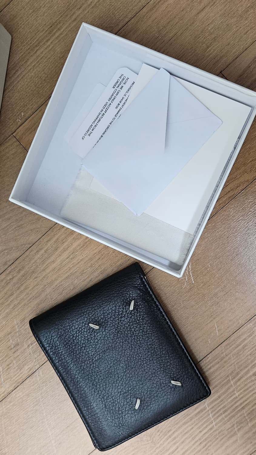 마르지엘라 투톤 반지갑 풀박싱 상품이미지1