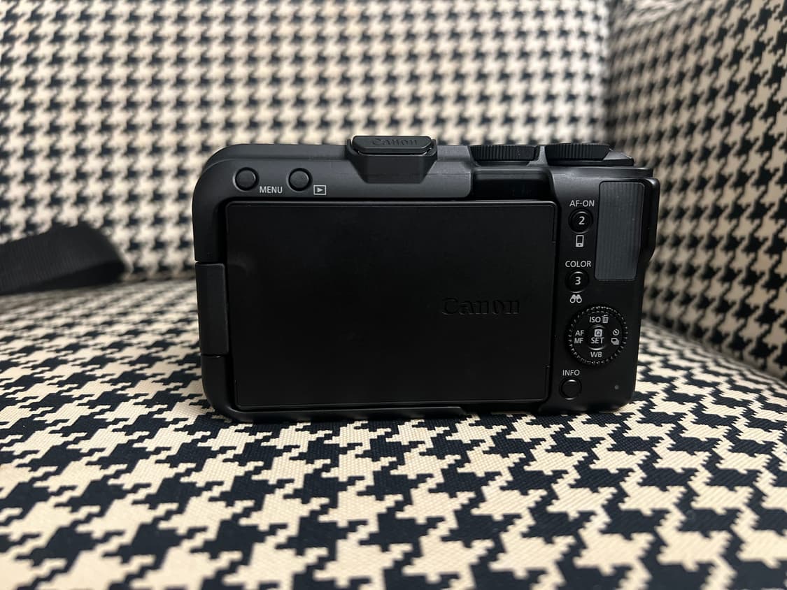 📷 캐논 R50V 블랙 풀박스 판매합니다 (새상품급) 상품이미지3