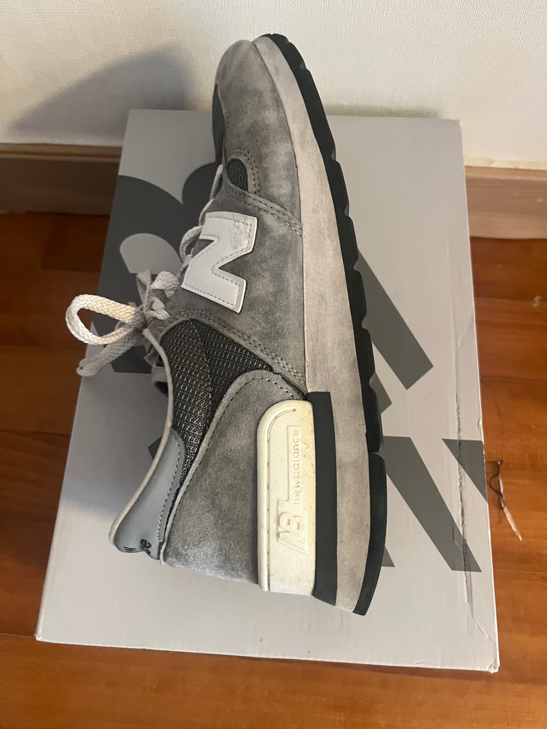 뉴발란스 990 v1 uk10 상품이미지9