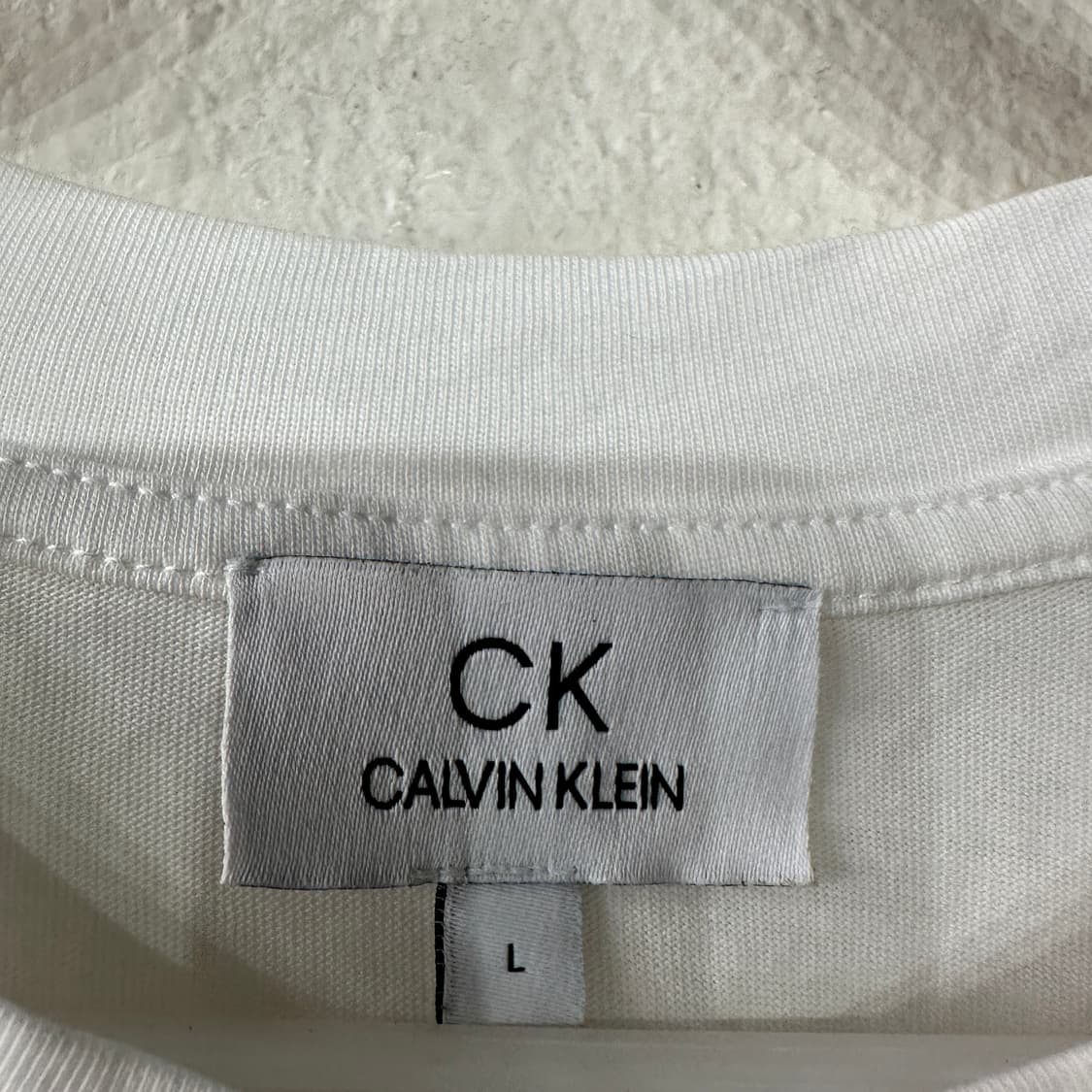CK 캘빈클라인 빅로고 반팔티 L 상품이미지3