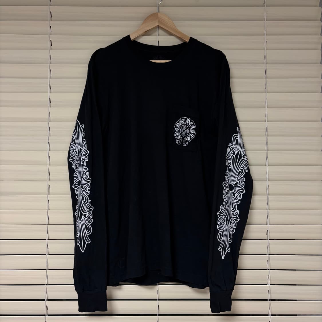 크롬하츠 라스베가스 플로랄 크로스 홀스슈 롱슬리브 긴팔 티셔츠 L 상품이미지2