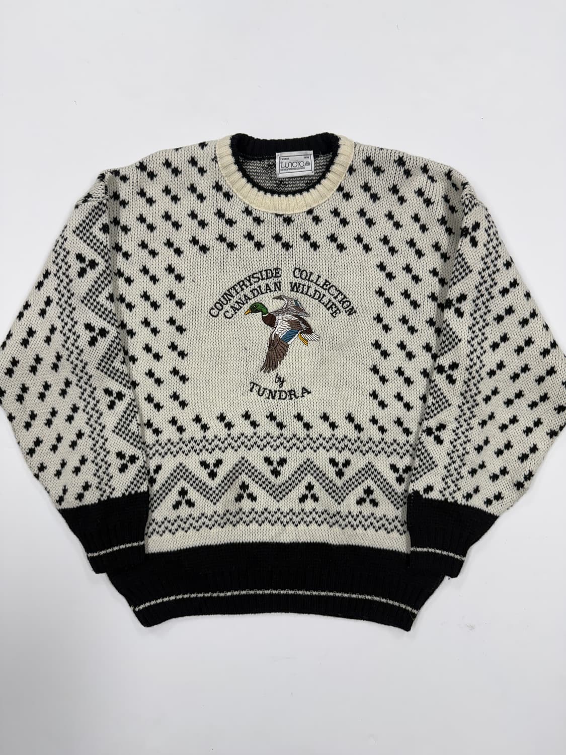 TUNDRA 캐나다 버진 울 니트 스웨터 상품이미지1