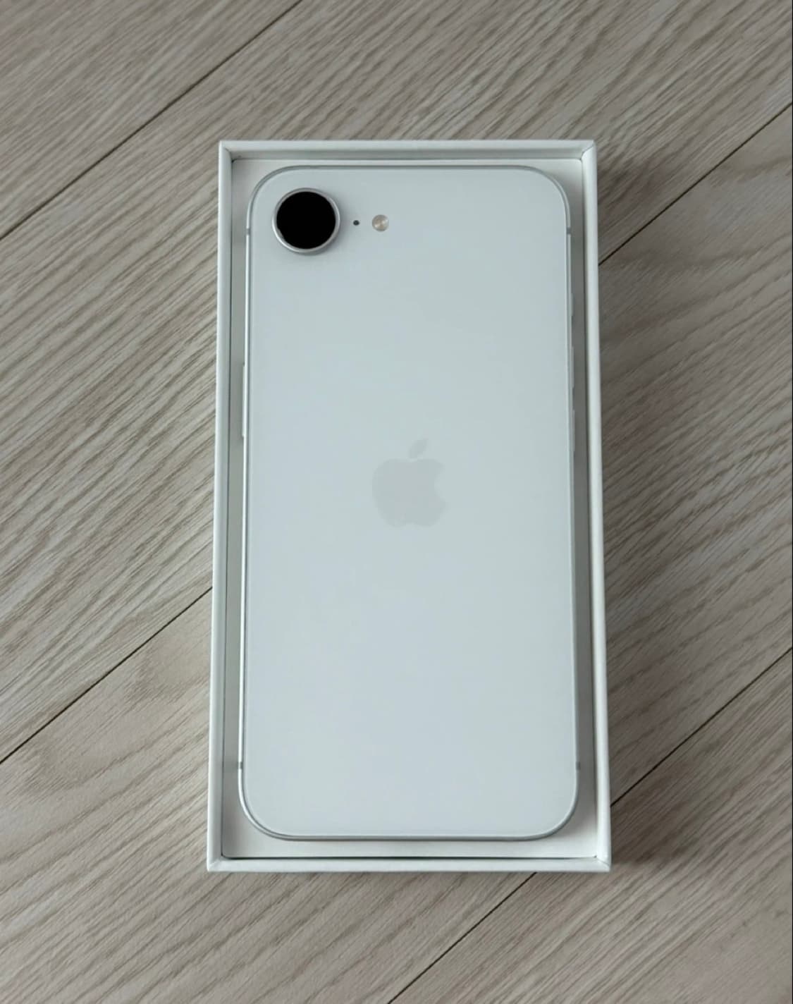 아이폰 16e 256 상품이미지3