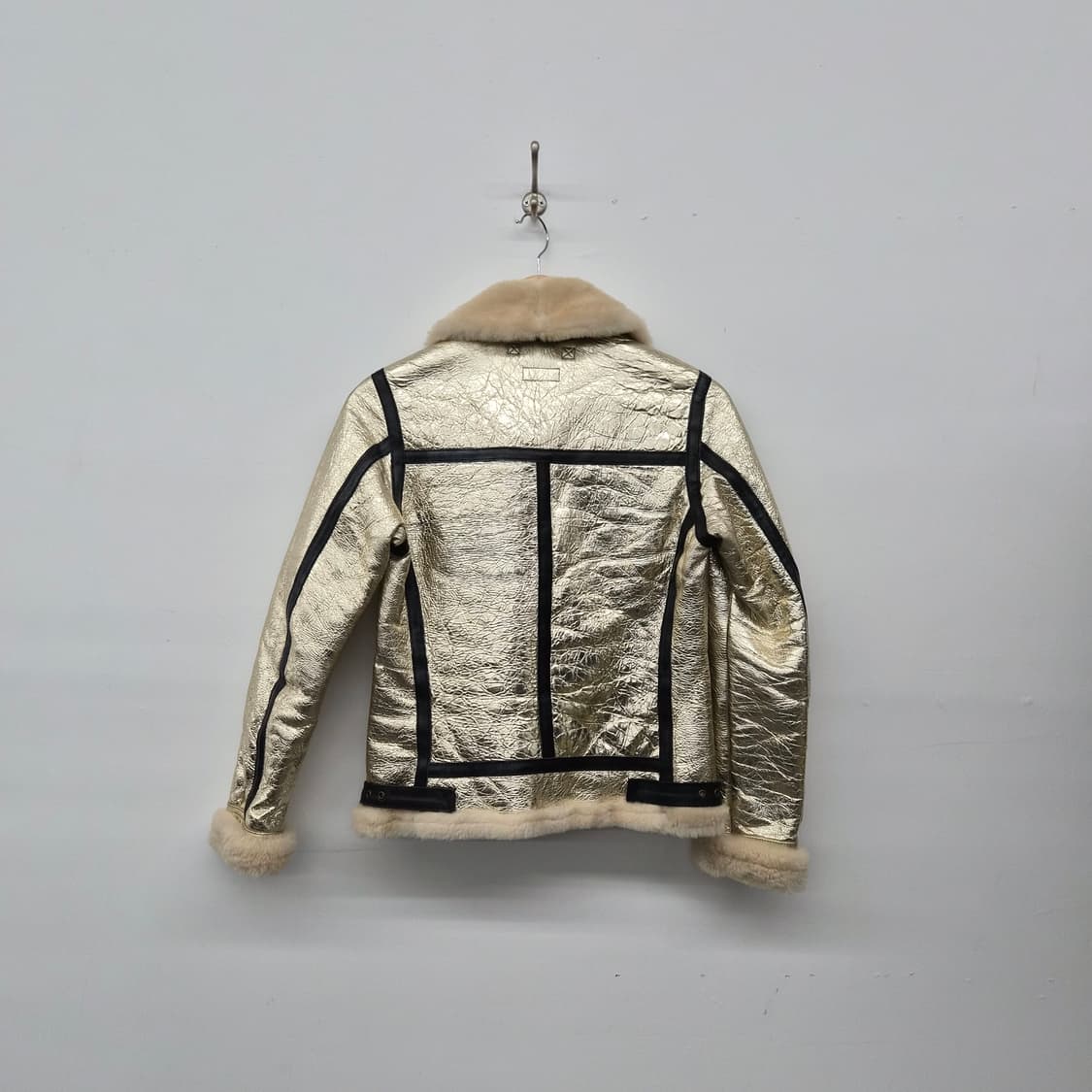 아비렉스 골드 무스탕 자켓 남성 M 상품이미지7