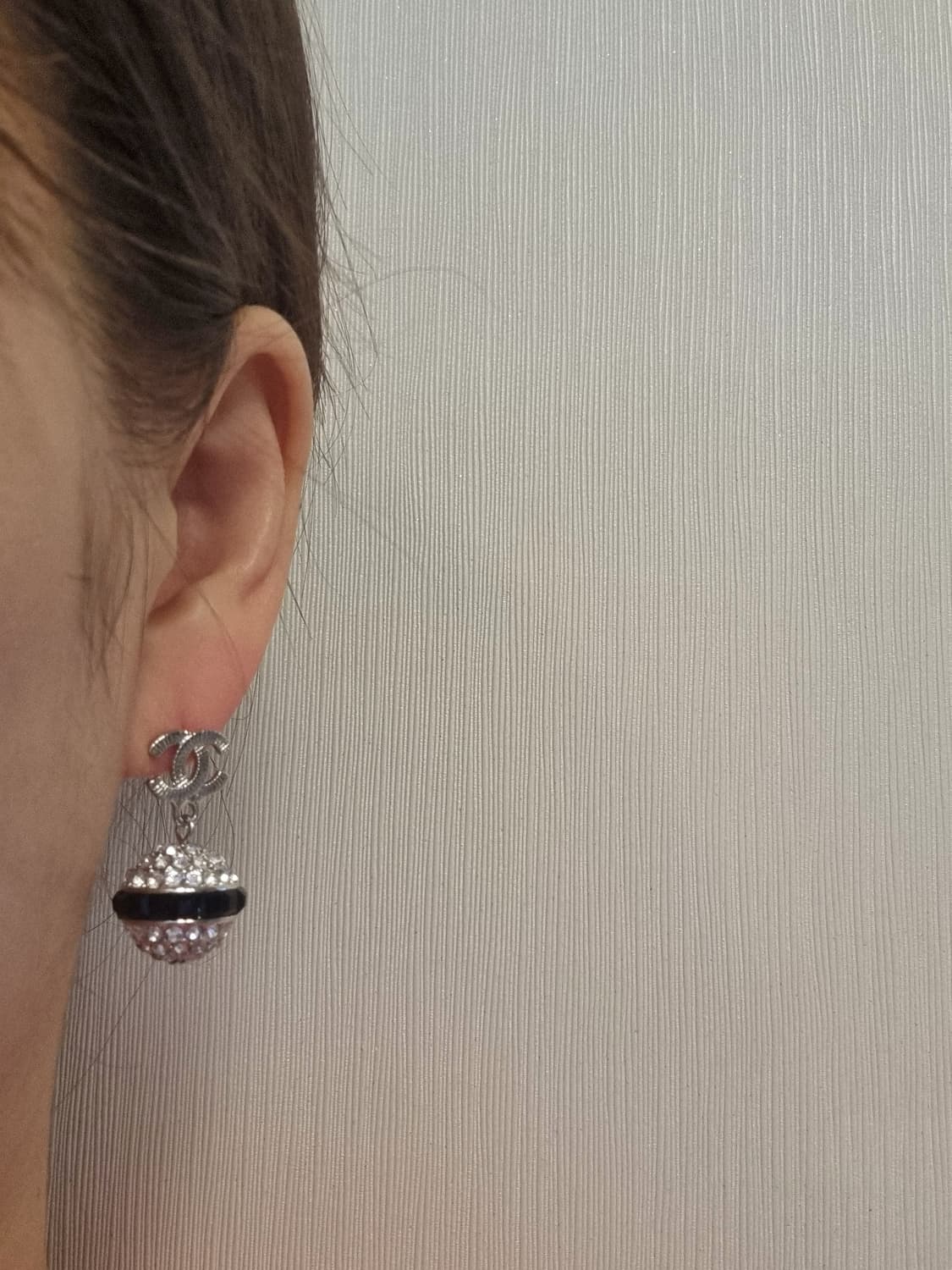 샤넬 CC 크리스탈볼&블랙스왈 드롭귀걸이 실버 업사이클링 상품이미지7