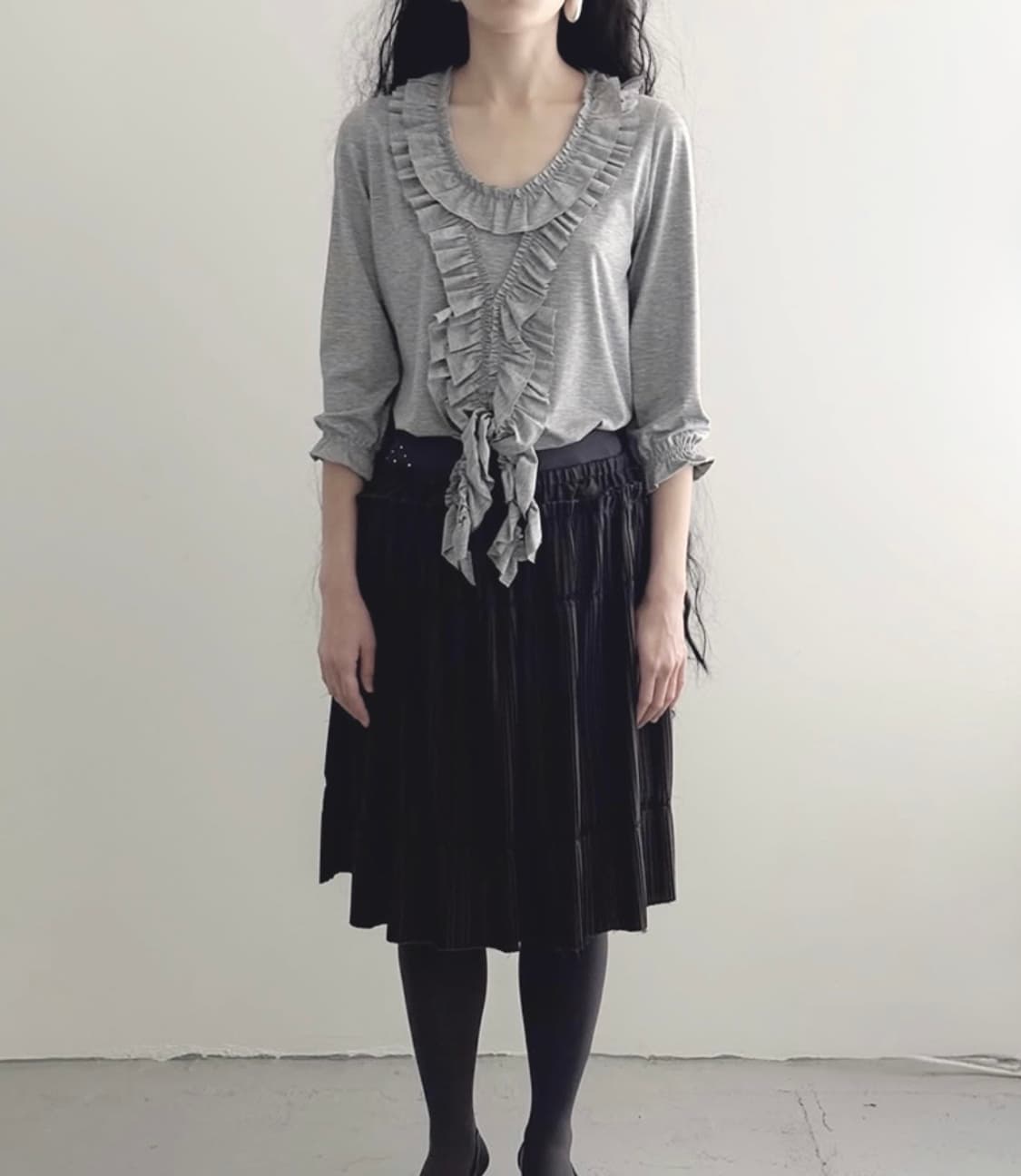 노이어덜트 스쿱넥 블라우스 티셔츠 상품이미지1