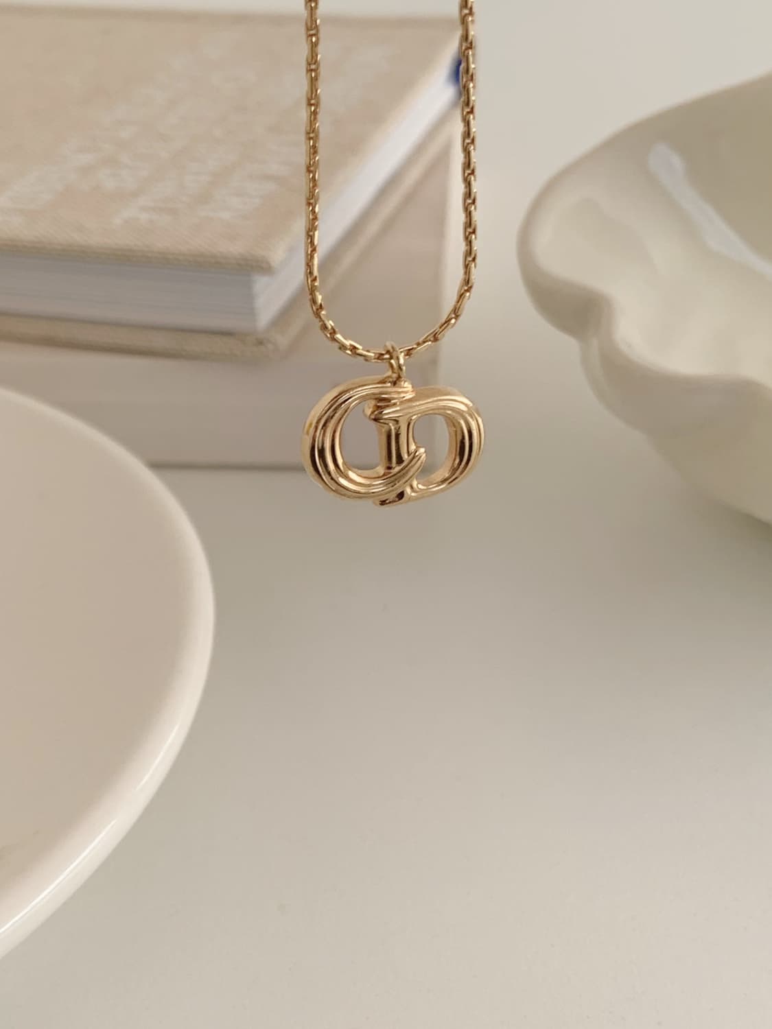 [ 디올 ] 디올 골드 로고 팔찌 상품이미지3