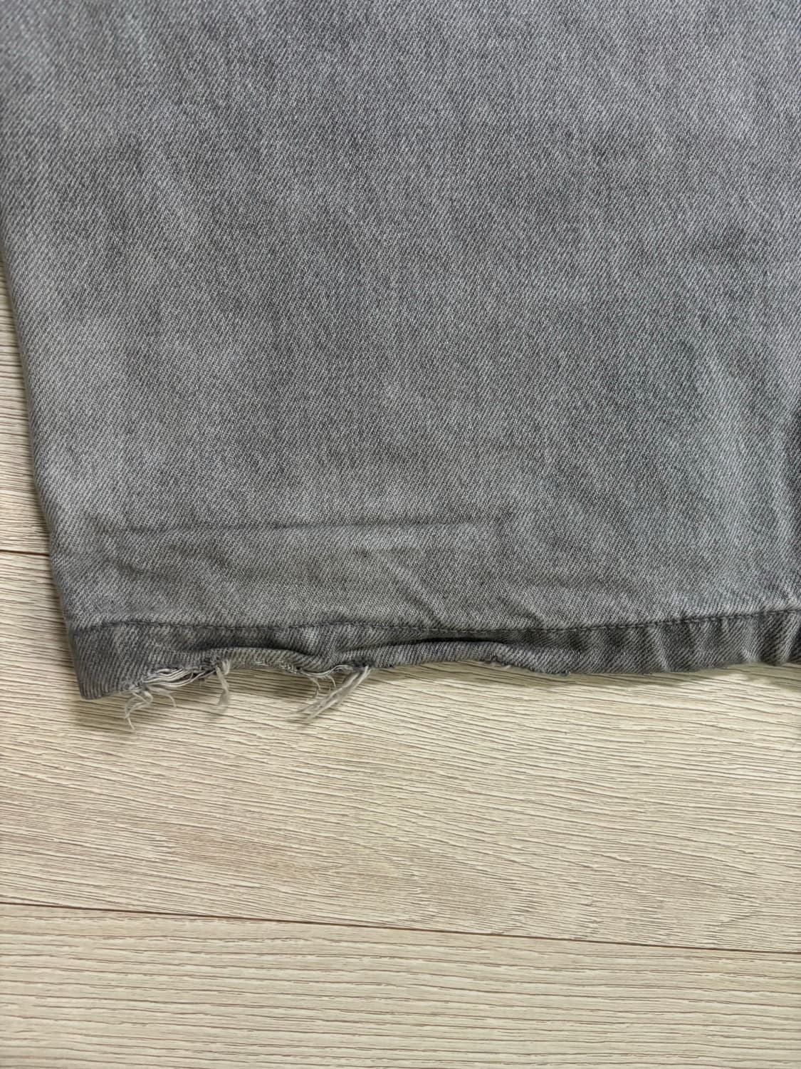 H&M 수퍼배기 그레이 데님 팬츠 상품이미지5