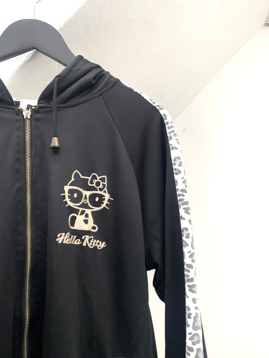 Hello kitty leopard gal jersey top  상품이미지7