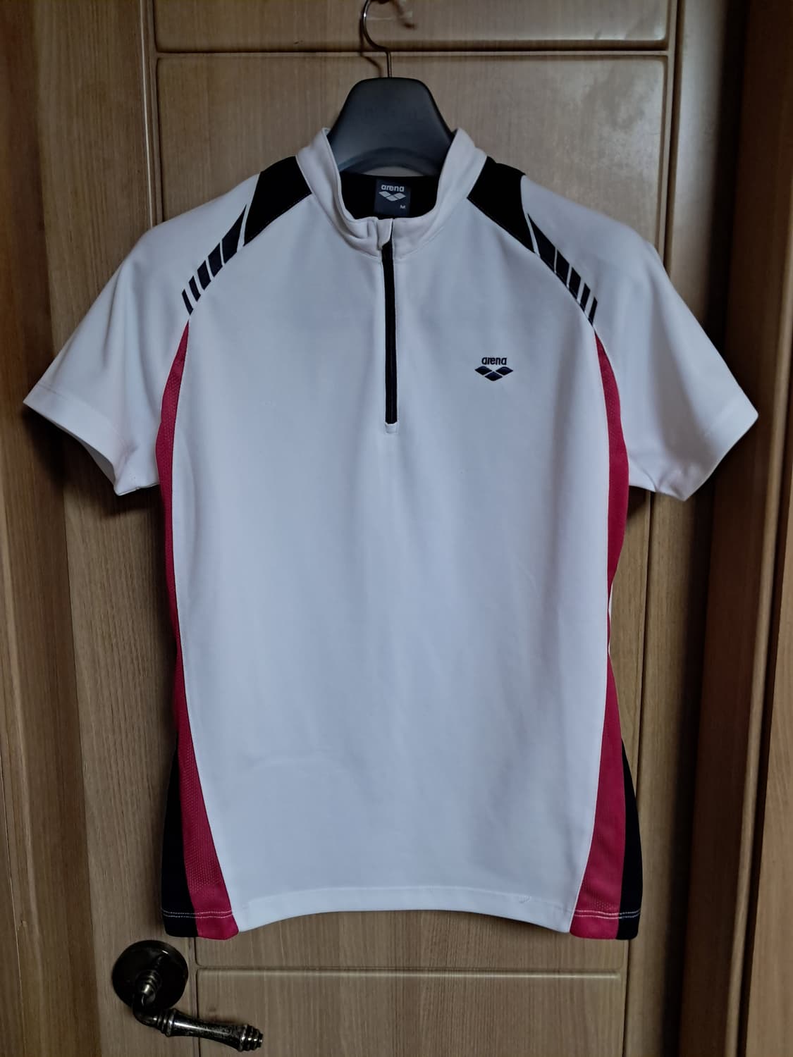 아레나 여성 반팔티 M   상품이미지1