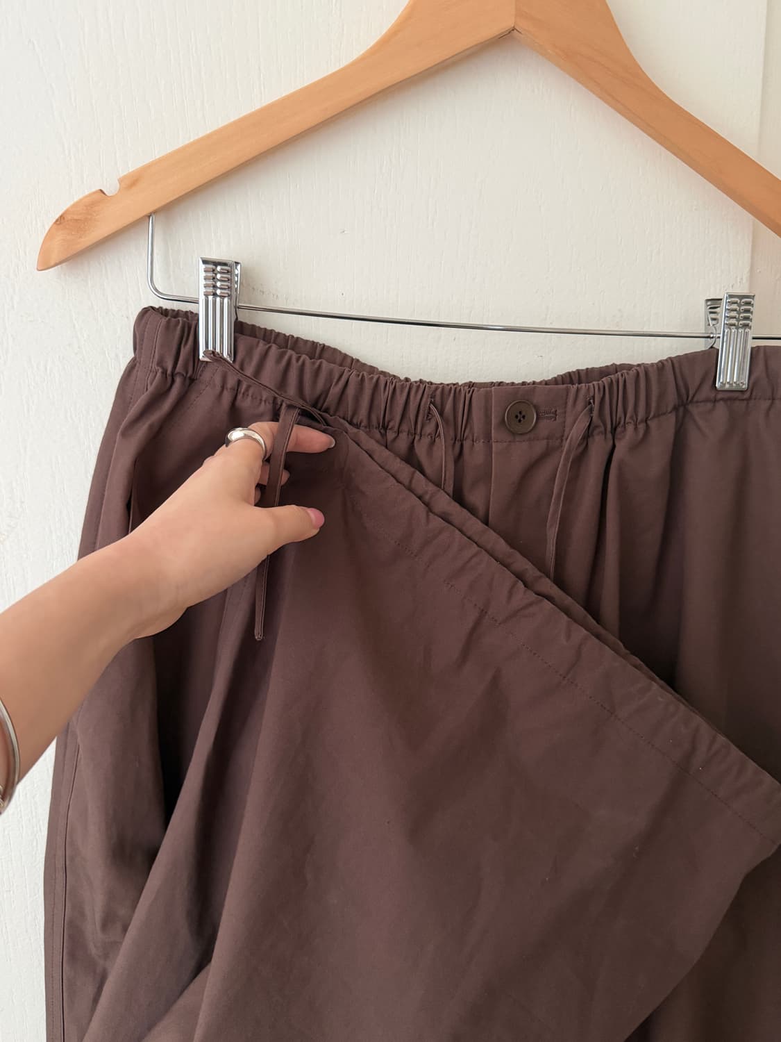 아모멘토 DRAWSTRING CAPRI PANTS (BURGUNDY) M 상품이미지4